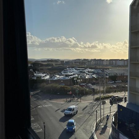 Penthouse - Harbour Views Leilighet Poole Eksteriør bilde