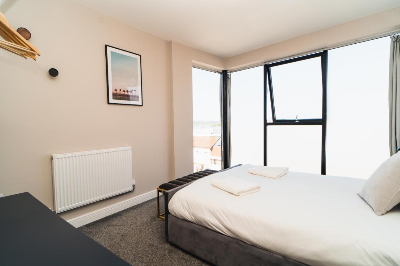 Penthouse - Harbour Views Leilighet Poole Eksteriør bilde