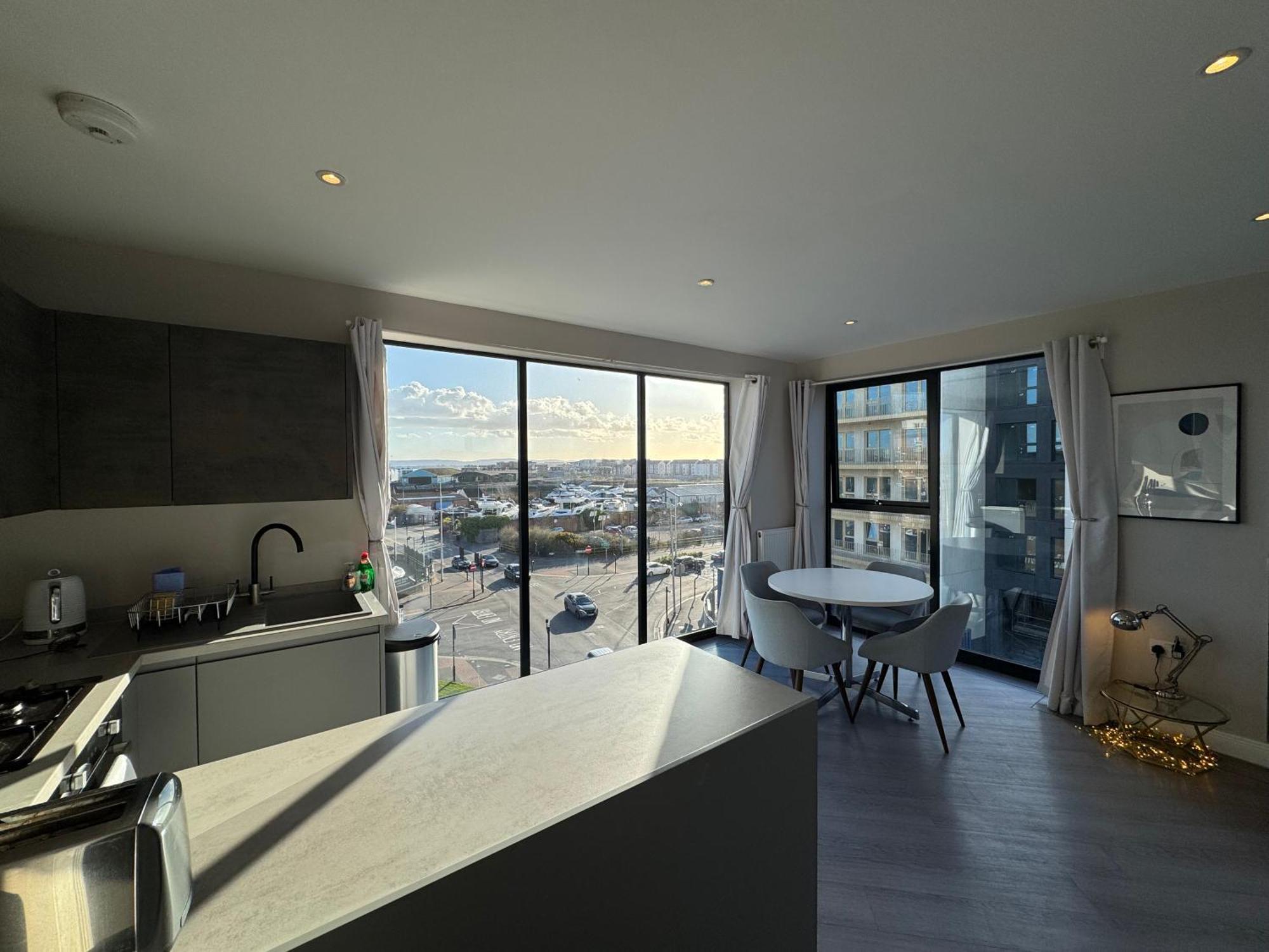 Penthouse - Harbour Views Leilighet Poole Eksteriør bilde